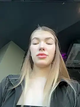 Živá chatovací místnost Dreamy_Mia