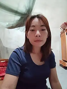 -Trinina- Ruang Obrolan Langsung