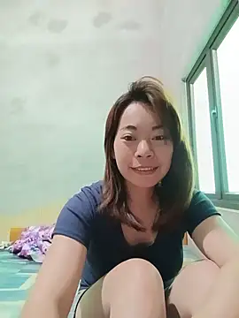 Sala de chat ao vivo de -Trinina-