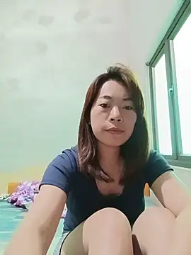 -Trinina- Cameră chat live