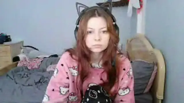 AlessiaViolet élő chatszobája