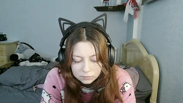 AlessiaViolet élő chatszobája