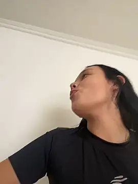 NIKA530 Live Chatrum