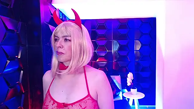 Chat soba uživo modela Sauvage_lilith