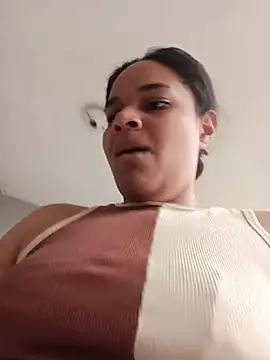 sexygirlbrown01 Adlı Modelin Canlı Sohbet Odası