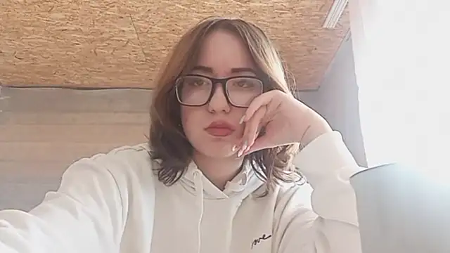 غرفة دردشة OliviaMoment المباشرة
