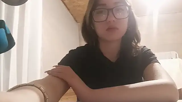OliviaMoment Adlı Modelin Canlı Sohbet Odası