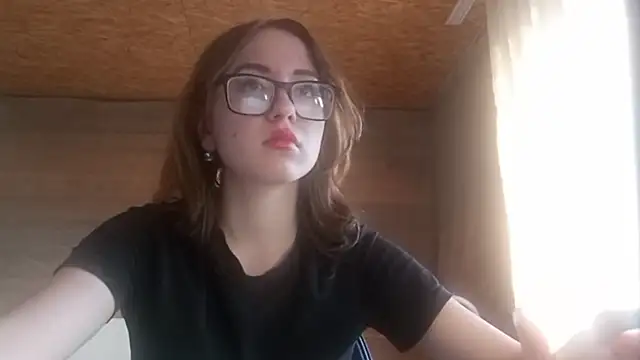 OliviaMomentn Live chat-huone