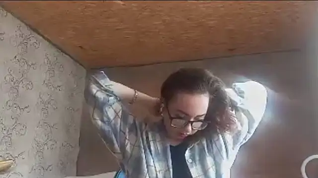 OliviaMoment élő chatszobája