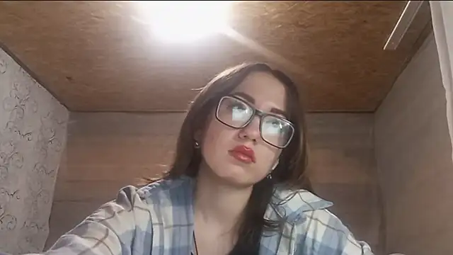 Chat soba uživo modela OliviaMoment