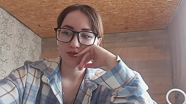 غرفة دردشة OliviaMoment المباشرة