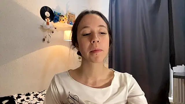 IraidaBatz's Live Chat Room