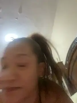 rosanna78322 Adlı Modelin Canlı Sohbet Odası
