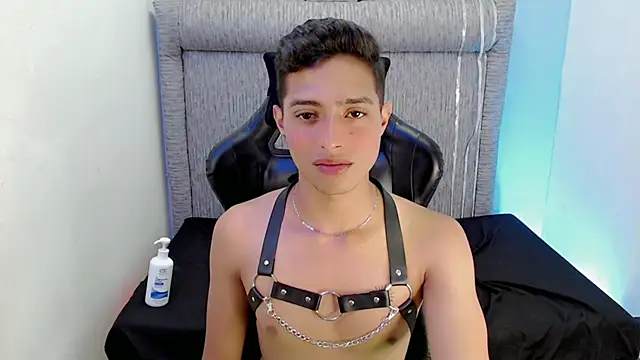 Yuztin_little_ Live Sex Cam-Show