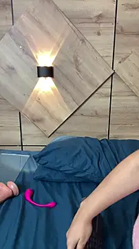 Pokój czatu na żywo – Lara_petit