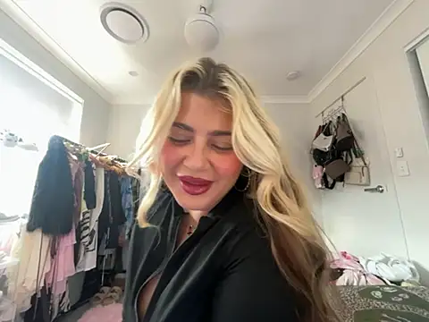 חדר צ'אט בשי דור חי של luckygigi