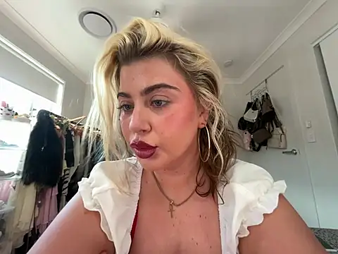 luckygigi's Live Chat Room