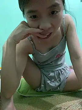 bi_kute9x Adlı Modelin Canlı Sohbet Odası