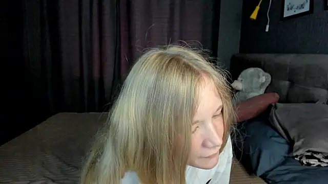 Asya_Almost – live chatrum