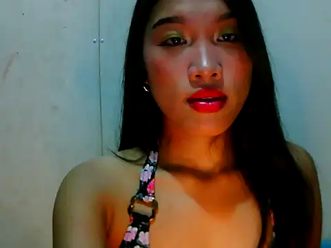 sassy_nicolexxx Adlı Modelin Canlı Sohbet Odası