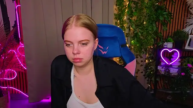 Živá chatovací místnost RebeccaCruz