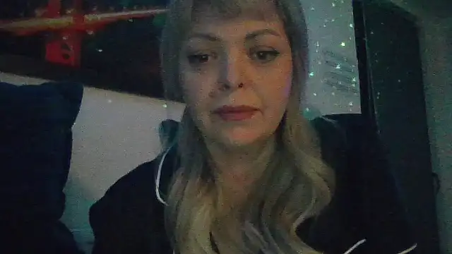 Chat ao vivo de BellaaKiss