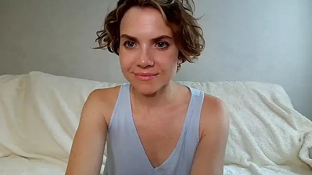 NatalieMoses' Live Chat Room