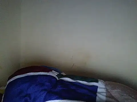Sala de chat ao vivo de Emmerline_