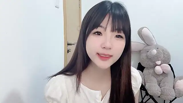 Louise-3's Live Chat Room