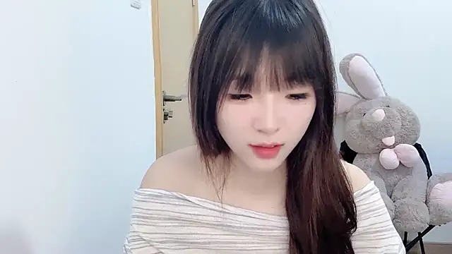 Louise-3 Cameră chat live