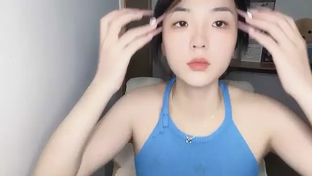 Louise-3 Live Chatraum