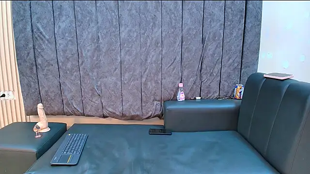 sasha_and_lia Live chatroom