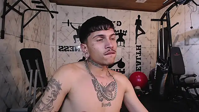 Živá kamerová sex show Valentino_Knox