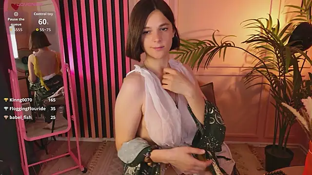 Emi_Mi_ Live Chatraum