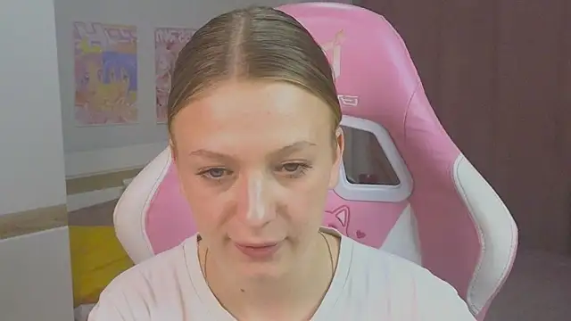 Chat soba uživo modela BeatriceLoven