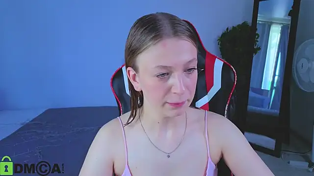 BeatriceLoven Adlı Modelin Canlı Sohbet Odası