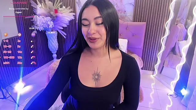 Moonshine_tay1 Adlı Modelin Canlı Sohbet Odası