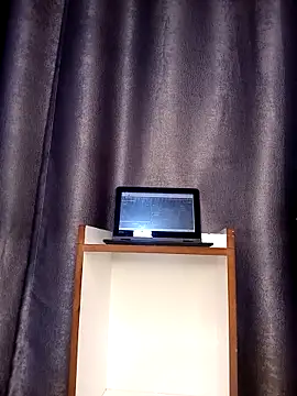 LaineOlives Cameră chat live