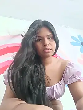 julietta2411's Live Chat Room