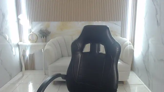 Emilly_sのライブチャットルーム