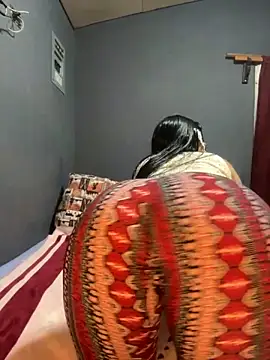 ChiquitaPeroNalgona – Naživo XXX chat