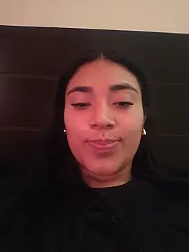 Amber-gold's Live Chat Room