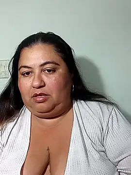 غرفة دردشة Curvy-Diva- المباشرة