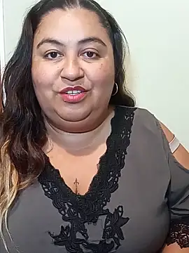 Curvy-Diva- Adlı Modelin Canlı Sohbet Odası