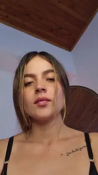 חדר צ'אט בשידור חי של Niky_Bloom