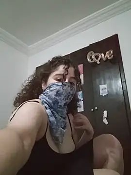 MelliSsa_123 Adlı Modelin Canlı Seks Kamerası Şovu