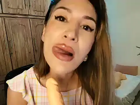 غرفة دردشة Girl_Glamourtt المباشرة