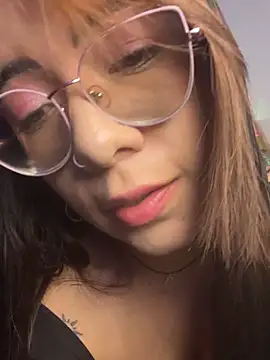 Sala de chat en directo de arilynn_