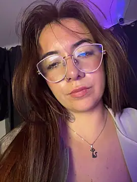 Živá chatovací místnost arilynn_