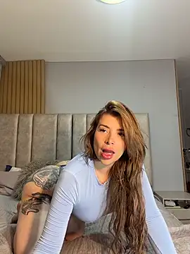 Lorainneqm_ – Kamerová šou